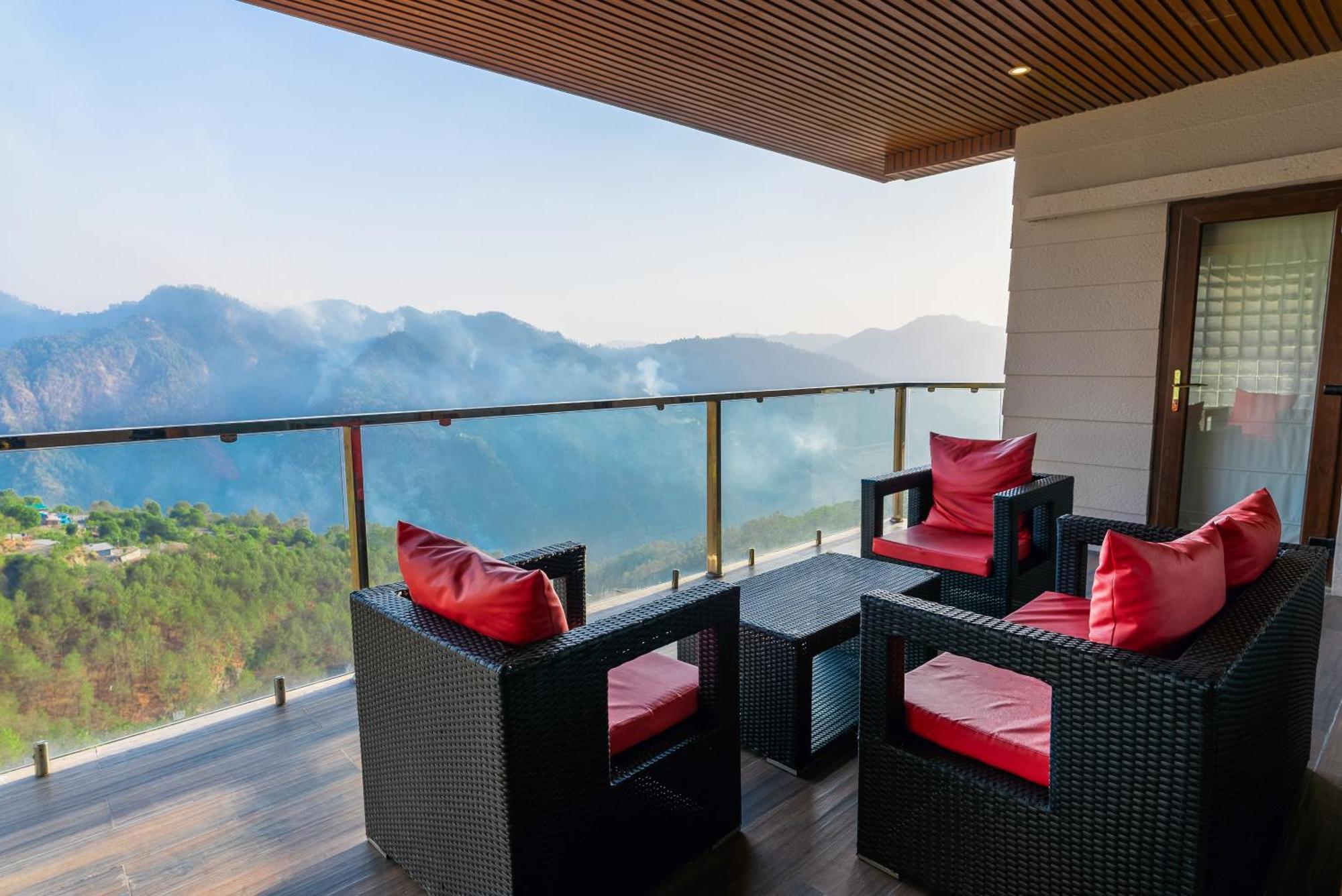 The Manor Luxury Apartments, Shimla Mashobra Extérieur photo